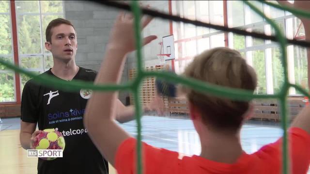 Handball: Nikola Portner transmet sa passion aux enfants et adolescents à Leysin
