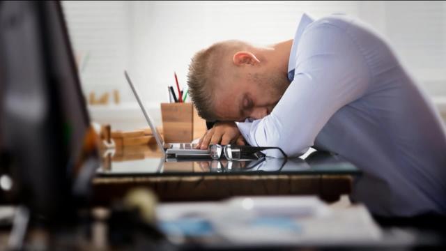 Le manque de sommeil coûte cher à l’économie. Un employé reposé est plus productif