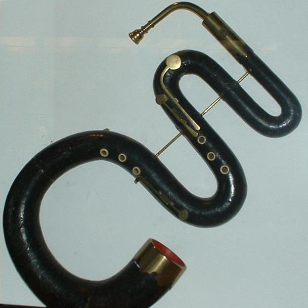 Serpent instrument de musique. [Wikipedia]