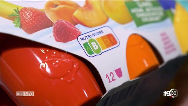 Un label de couleur pour noter les aliments: le Nutri-score fait débat en Suisse.