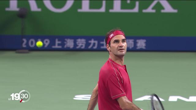 Au tournoi de Shanghai, Roger Federer a pris un point de pénalité pour avoir lancé une balle dans le public.