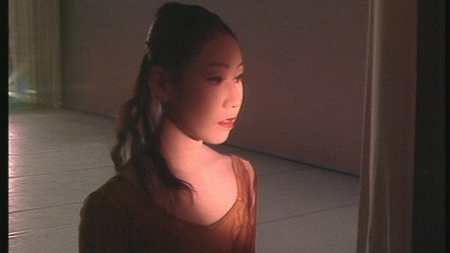 Yukiko Muroo, danseuse Japon. Variation libre : Automn Melancholy, Chopin, Miyamamoto.