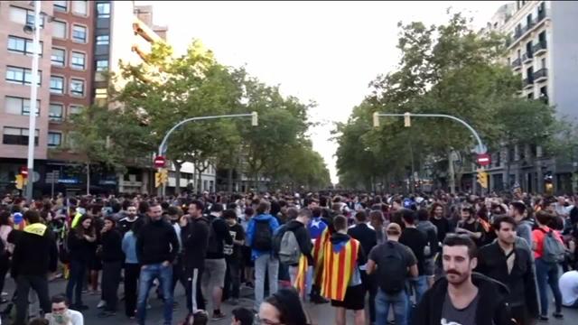 L'Espagne est sous le choc après une troisième nuit de violences en Catalogne.