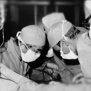 Transplantation cardiaque: la première suisse fut un échec, il y a 50 ans.