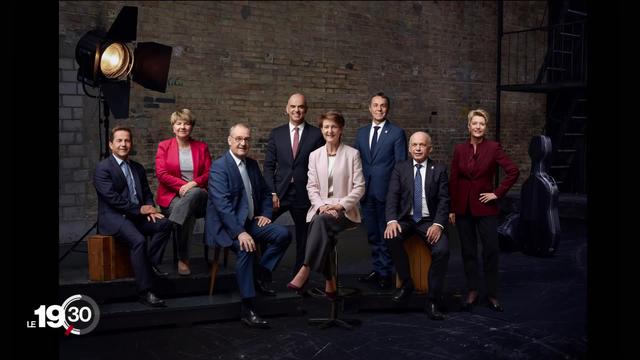 Photo 2020 du Conseil fédéral: les sept sages comme des musiciens membres d'un orchestre.