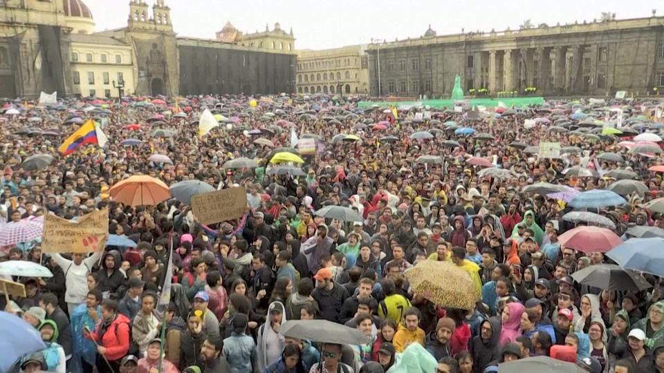 Manifestation massive en Colombie contre le gouvernement