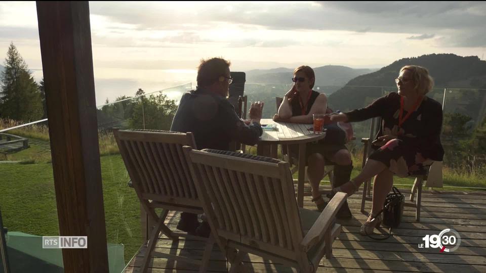 Vevey rayonne à travers le monde avec la Fête des Vignerons. Du Guardian à CNN, les grands médias parlent de l'événement.