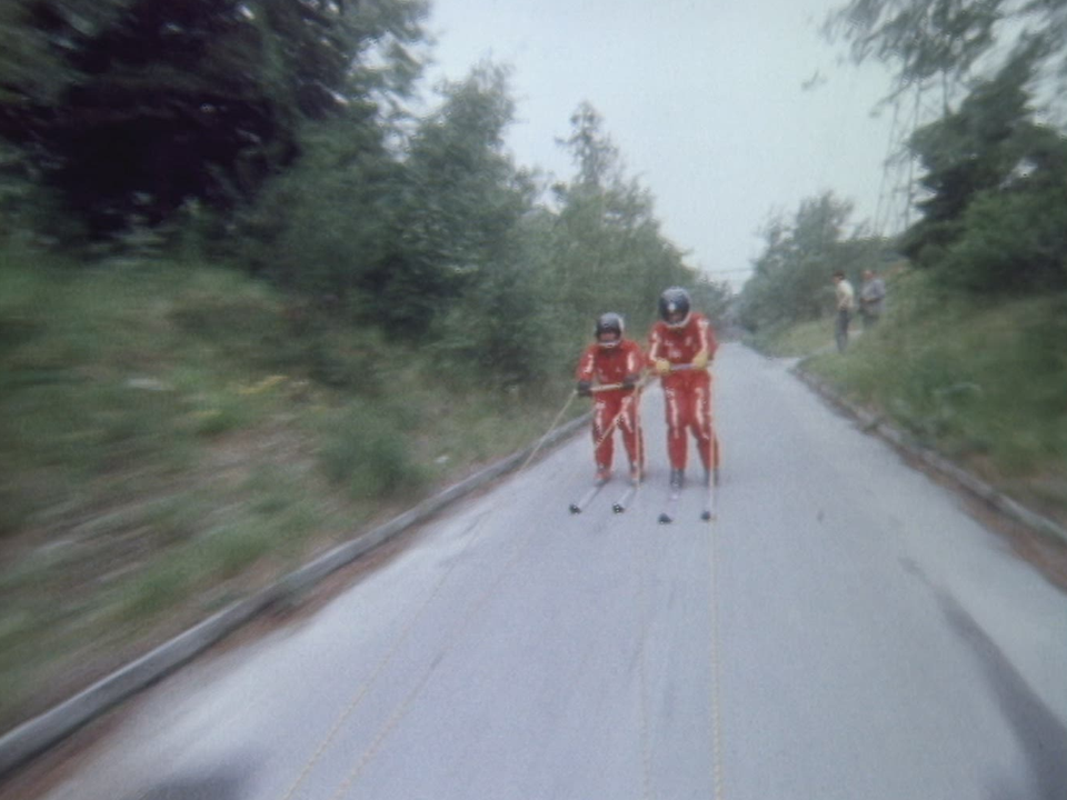 Ski sur route en 1979. [RTS]