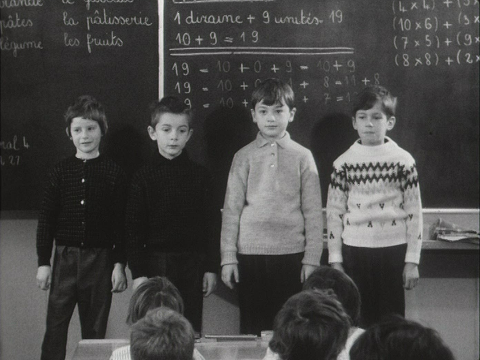 Les élèves du collège d'Orbe, héros de cette édition de Madame TV de 1962. [RTS]