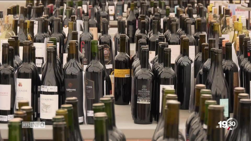 Près de 9000 bouteilles pour le plus grand concours de vins du monde à Aigle. Reportage en coulisses.