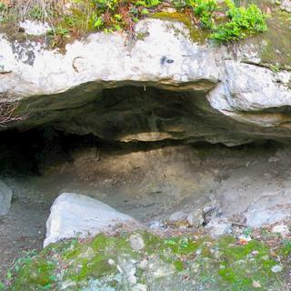 Grotte de la Trache [CC by SA - Pierre-Alain Dorange]