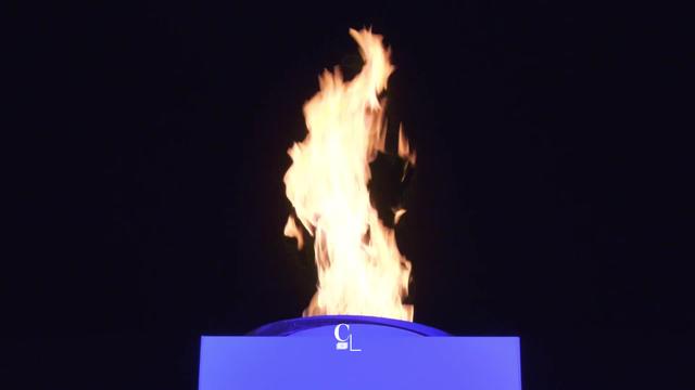 La flamme des JOJ 2020 à Lausanne est produite uniquement par une énergie renouvelable. Le bois. Une première olympique