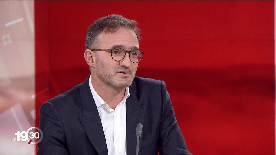 Bashkim Iseni, délégué à l'intégration de la ville de Lausanne, de parents kosovars est naturalisé. Il évoque les préjugés. [RTS]