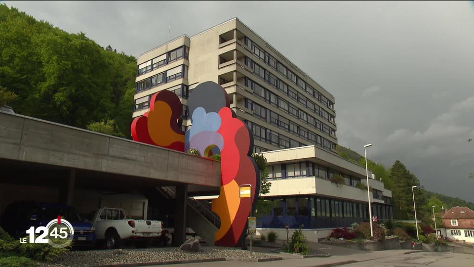 Genolier entre dans le capital-actions de l'Hôpital du Jura bernois. Explications d'Olivier Kurth à Moutier.