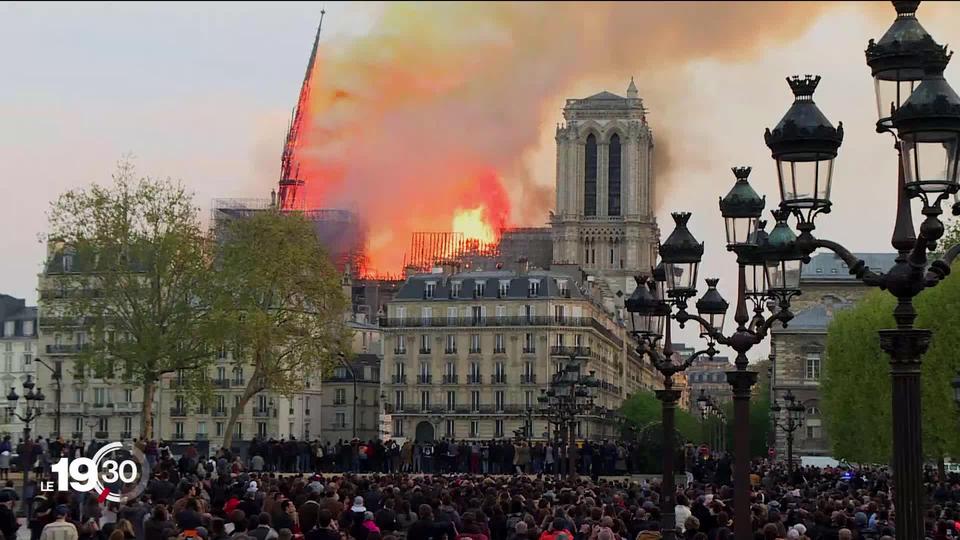 Un an après l'incendie, la reconstruction de la cathédrale Notre-Dame de Paris est paralysée.