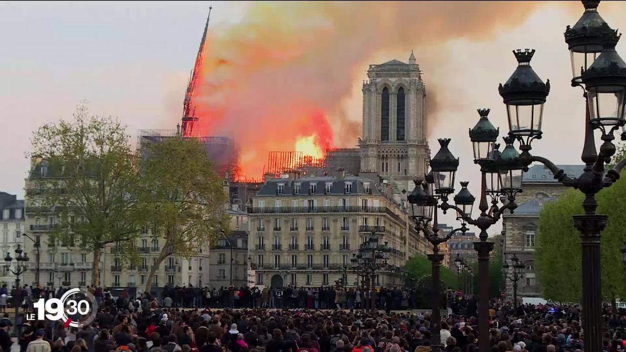 Un an après l'incendie, la reconstruction de la cathédrale Notre-Dame de Paris est paralysée.