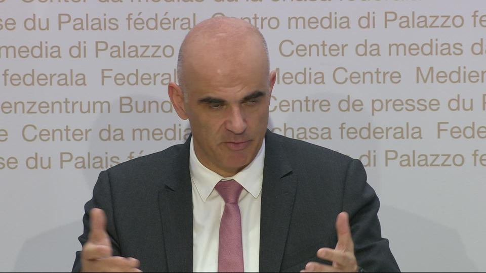 Alain Berset: "Les personnes qui voyagent pour un motif professionnel pourront être exemptées de quarantaine"