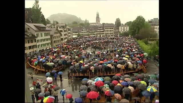 Glaris, sa Landsgemeinde... et ses jeunes de 16 ans qui votent