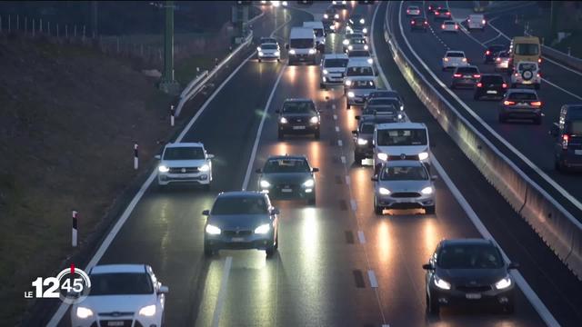 Depuis lundi, la bande d'arrêt d'urgence est ouverte aux véhicules entre Cossonay et Villars-Ste-Croix, en cas de trafic dense.