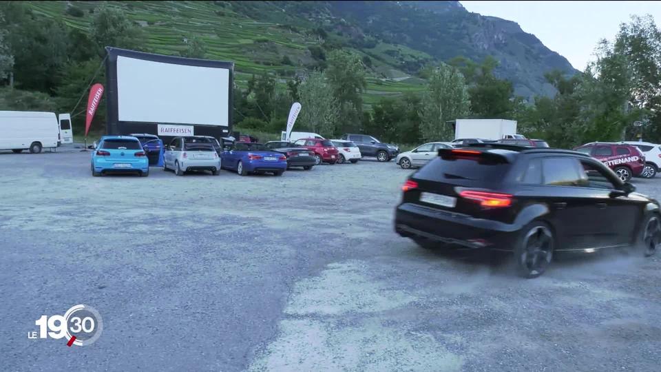 Le concept du drive-in parfaitement adapté pour profiter d'événements culturels en temps de Covid.