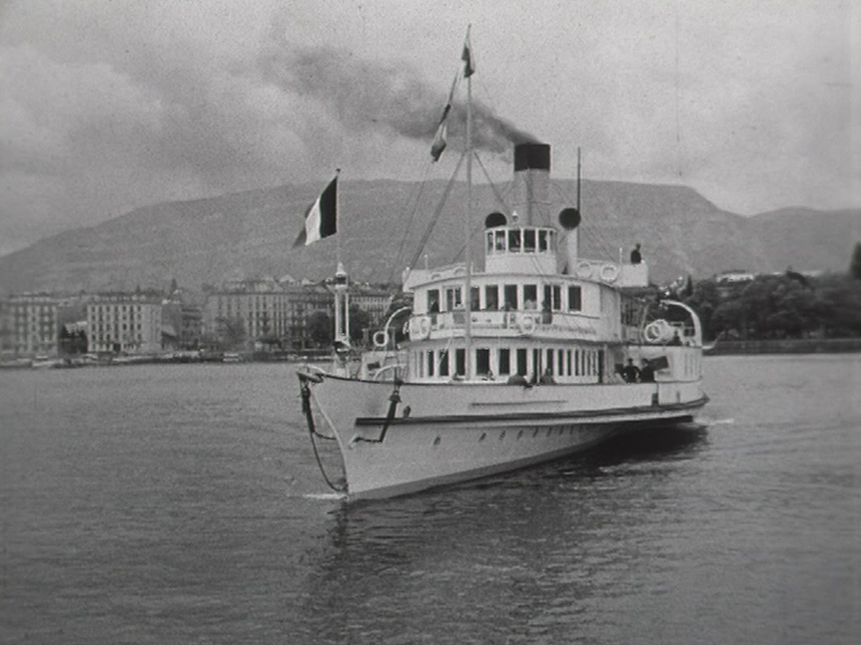 Le Général Dufour, bateau à vapeur de la CGN, en 1954. [RTS]