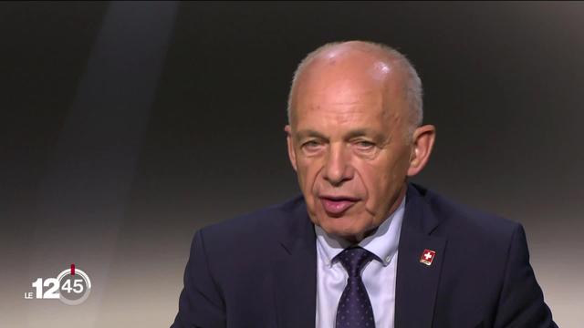 Ueli Maurer s'inquiète des conséquences du covid 19 sur les finances et souhaite des quarantaines plus courtes