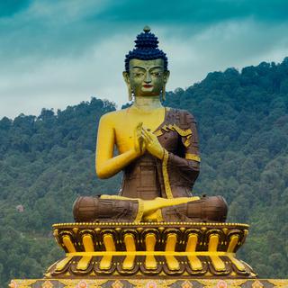 Statue de Bouddha, à Rabangla, Sikkim, Inde [Depositphotos - Mitrarudra]