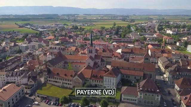 Vu du ciel, l'abbatiale de Payerne, joyau du style roman se montre sous son meilleur jour après 3 ans de rénovation