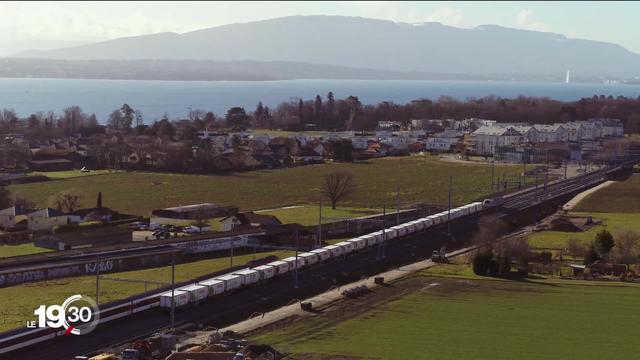 Ouverture de la troisième voie CFF entre Lausanne et Genève pour renforcer la capacité de transports.