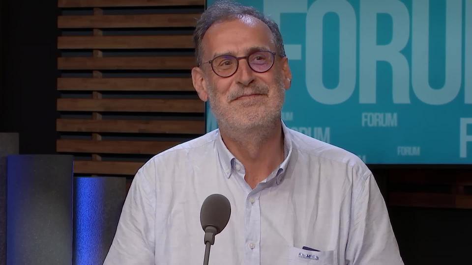 Transmission par l’air du Covid-19 bien au-delà de deux mètres: interview de Bruno Grandbastien