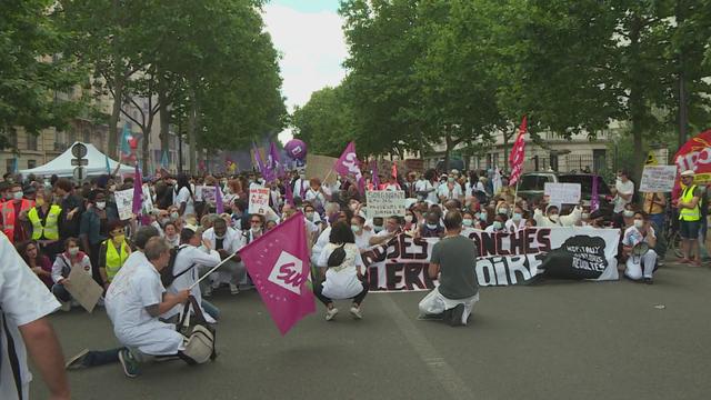 Les soignants dans la rue en France pour réclamer des avancées concrètes