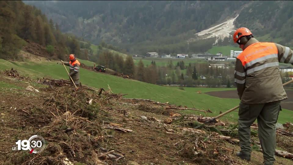 Les élus fédéraux durcissent les conditions d'accès au service civil.