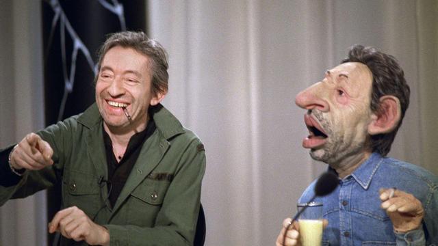 Gainsbourg le 10 mai 1989 à l'émission "Nulle part ailleurs" [RTBF.be - © JEAN-PIERRE MULLER - AFP]