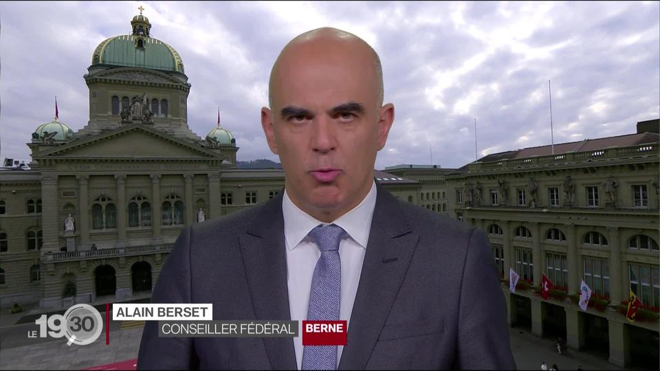 Alain Berset: "Nous pensons qu'il est possible de reprendre le contrôle avec ces mesures."