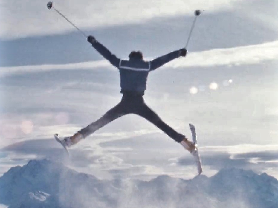 Le ski acrobatique en 1977. [RTS]