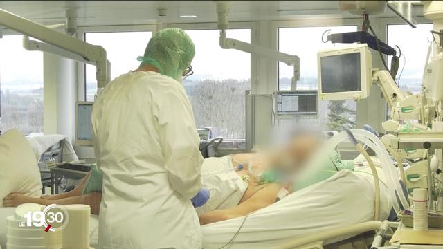 Immersion dans l'Hôpital cantonal fribourgeois où le dispositif hospitalier semble en mesure de tenir le choc.