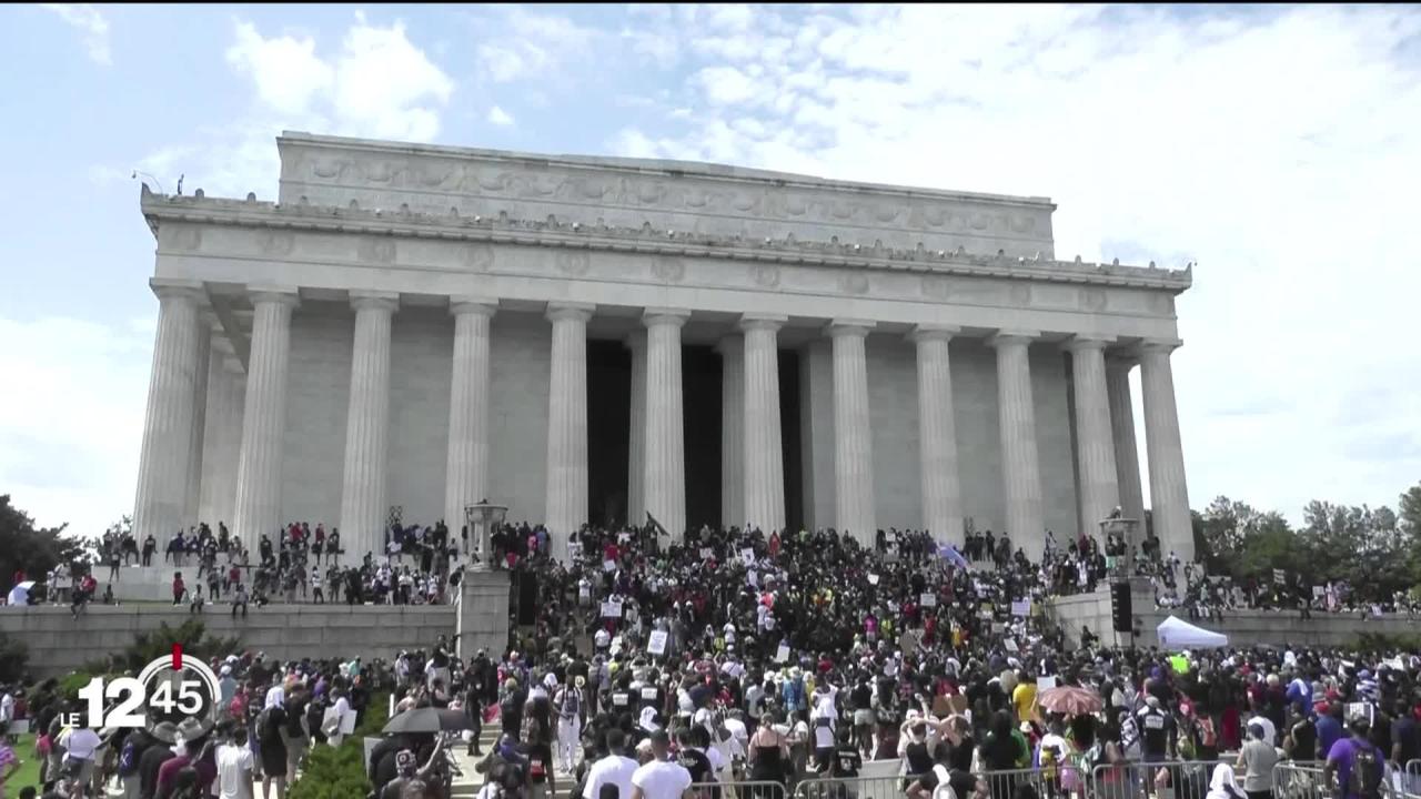 Washington: des milliers de personnes rassemblées pour réclamer la fin des violences policières contre les Noirs