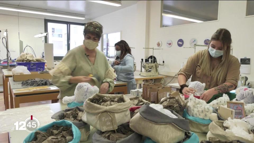 Les marchés de Noël fleurissent en ligne comme alternatives aux marchés traditionnels annulés à cause de la pandémie