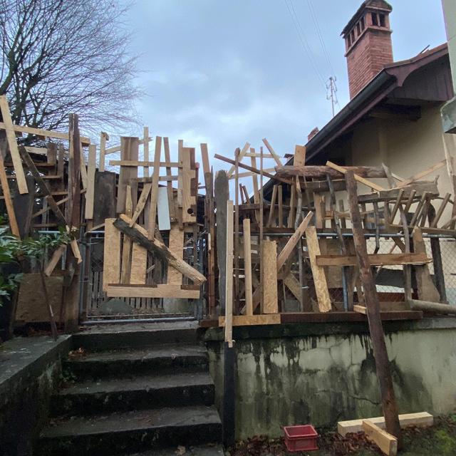 Au 43, on est barricadé [Gilles Wenger]