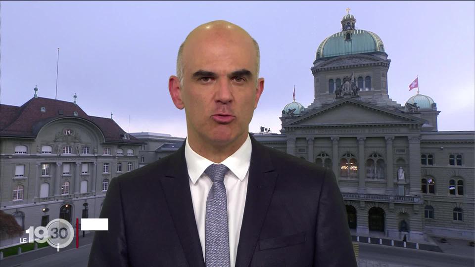 Alain Berset: "On imagine difficilement que l'ouverture des stations de ski en Suisse soit un avantage de marché qu'on se crée"