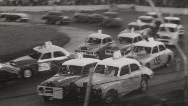 Course de stock-cars dans la banlieue de Londres en 1970. [RTS]
