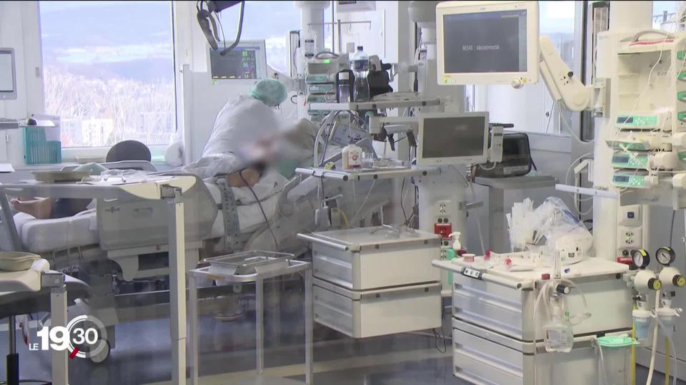 Reportage au coeur des soins intensifs saturés de l'hôpital fribourgeois