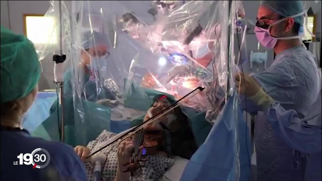 Prouesse médicale à Londres: la patiente joue du violon durant son opération.