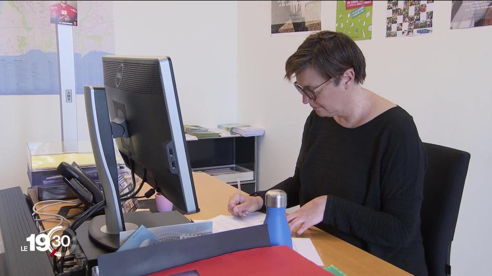 En ville de Nyon, citoyens et autorités travaillent ensemble pour soutenir le confinement des seniors.