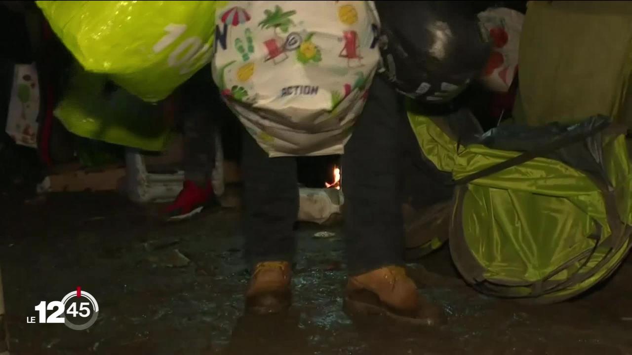 En France, plus de 1'400 migrants ont été évacués tôt ce matin d'un campement dans le nord de Paris.
