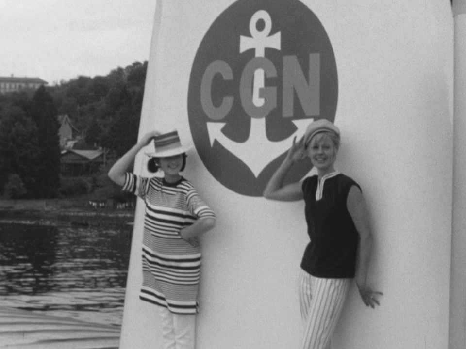 Défilé de mode sur un bateau de la CGN en 1963. [RTS]