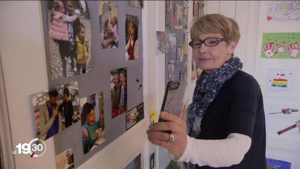 Les écoles fermées poussent les parents à garder leurs enfants à la maison, loin des grands-parents vulnérables.