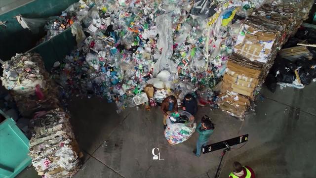 Une start-up tessinoise s'attaque au problème des déchets plastiques en créant de nouveaux objets