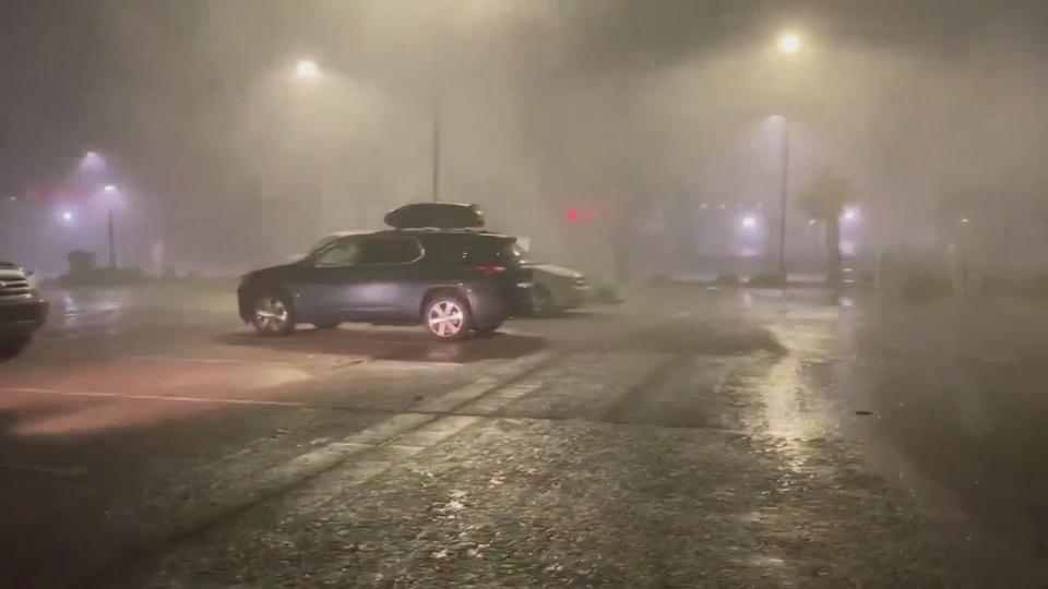 Des images de la tempête Isaias en Caroline du Nord