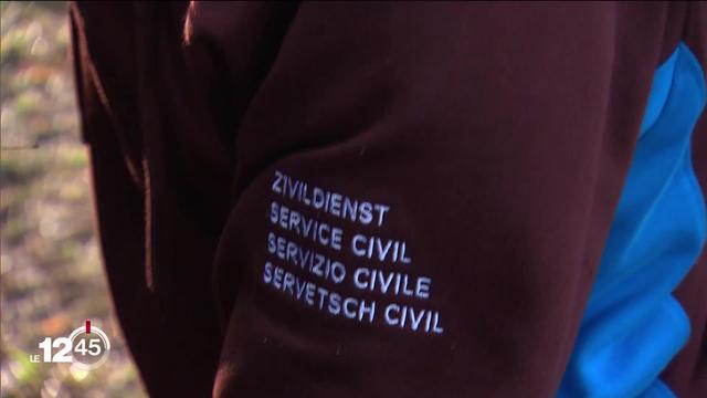 Le parlement veut durcir les conditions d'accès au service civil. [RTS]